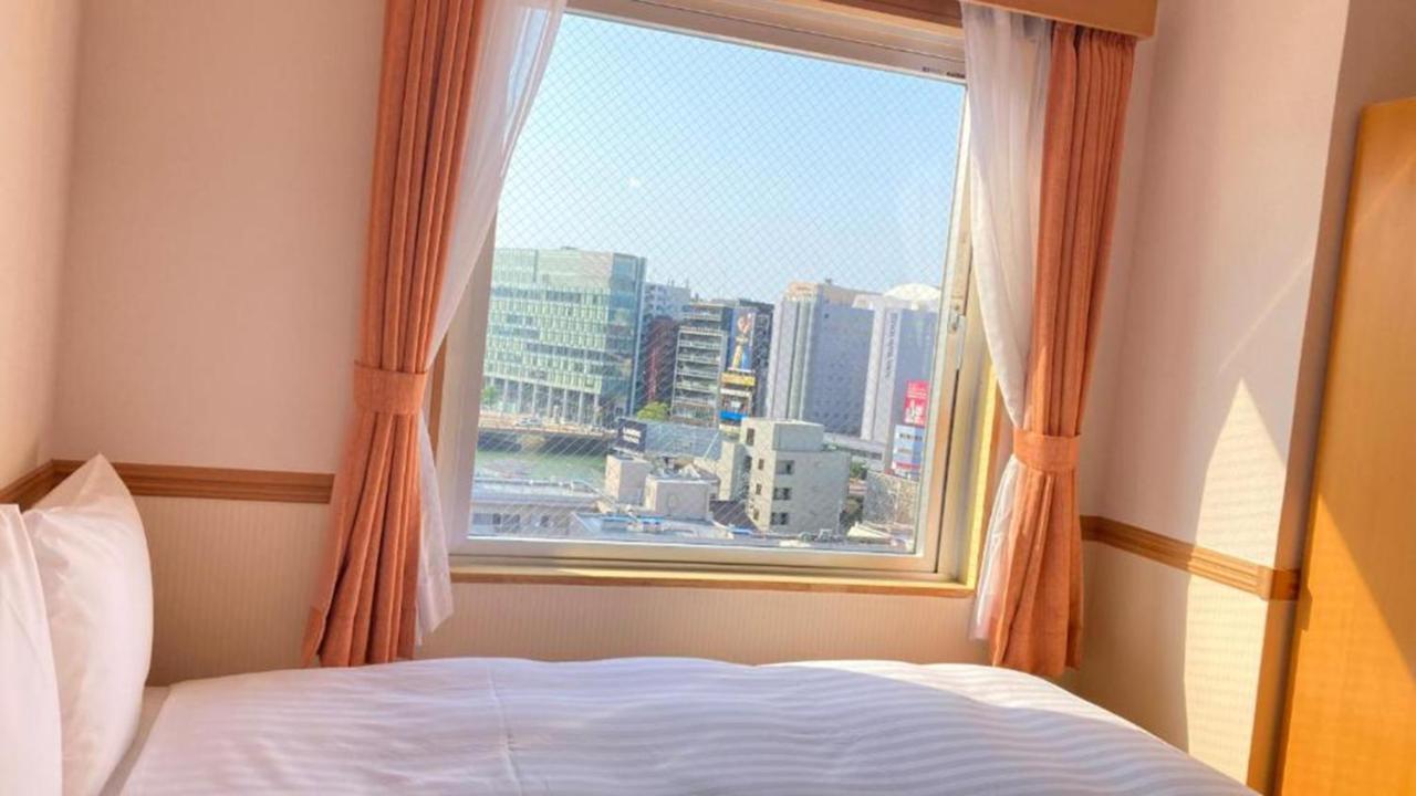 Toyoko Inn Hakata Nishi-Nakasu Fukuoka  Bagian luar foto
