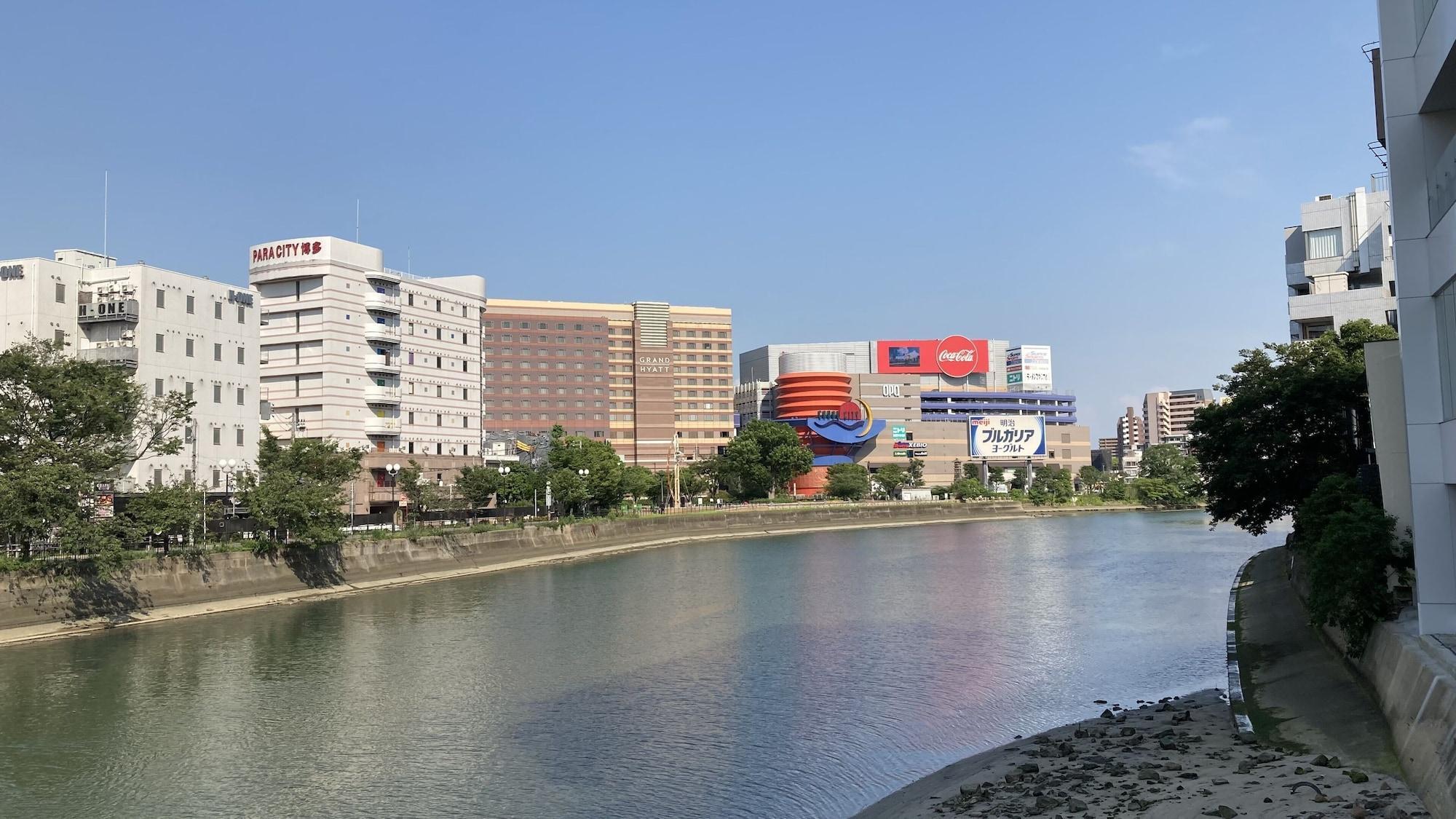 Toyoko Inn Hakata Nishi-Nakasu Fukuoka  Bagian luar foto