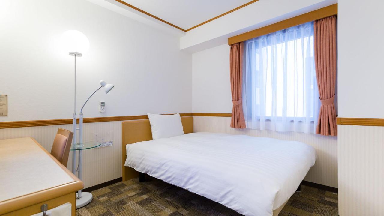 Toyoko Inn Hakata Nishi-Nakasu Fukuoka  Bagian luar foto