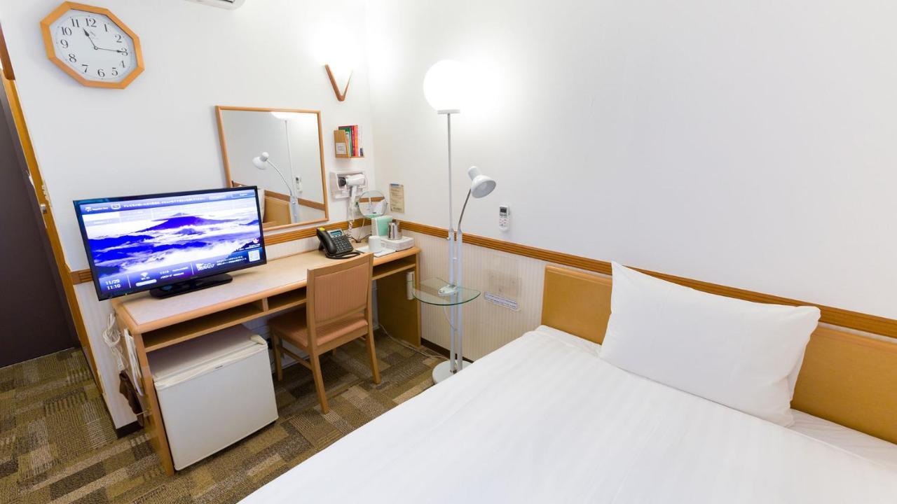 Toyoko Inn Hakata Nishi-Nakasu Fukuoka  Bagian luar foto